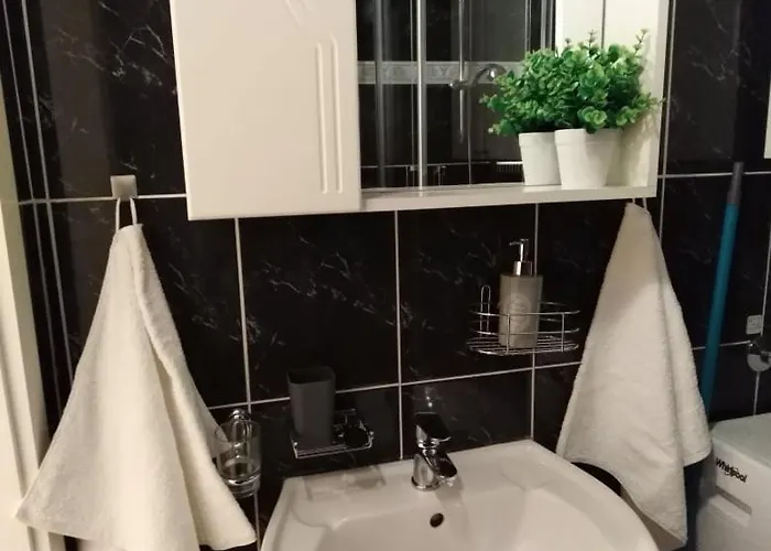 Tonko - S Balkonom דירה *